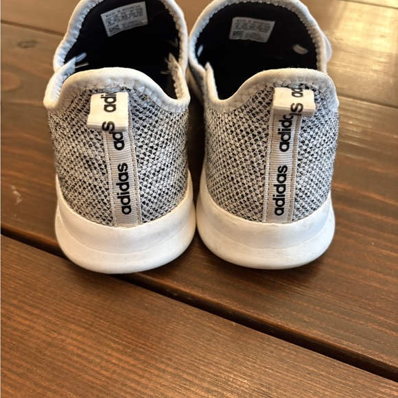 Womans adidas cloud foam sneakers - Picture 3 of 4